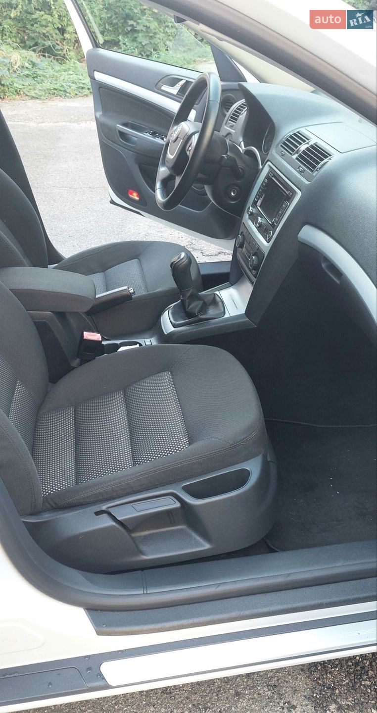 Skoda Octavia 2011 VIN TMBKK61Z8C2007533 фото оголошення 42 з 49