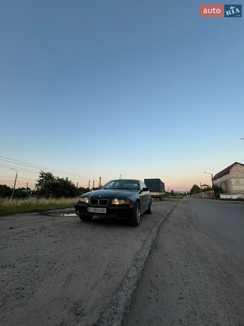 BMW 3 Series 1995 VIN WBACA91060JF22705 фото оголошення 2 з 9