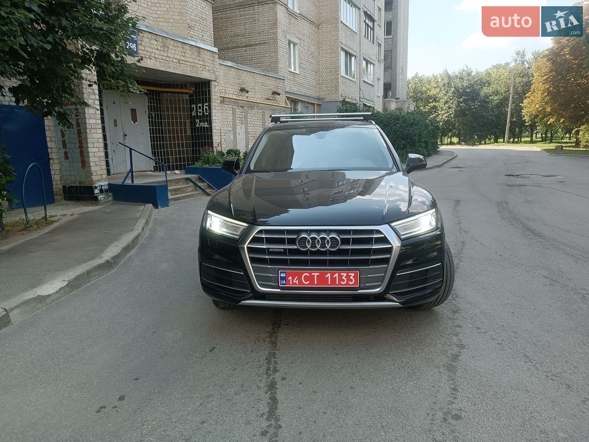 Audi Q5 2019 VIN WA1ANAFYXL2026584 фото оголошення 2 з 33