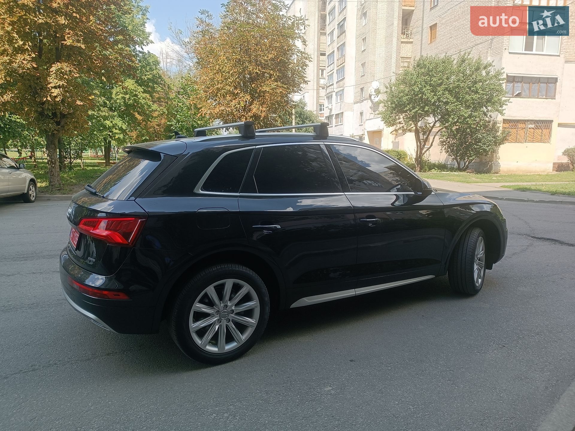 Audi Q5 2019 VIN WA1ANAFYXL2026584 фото оголошення 4 з 33