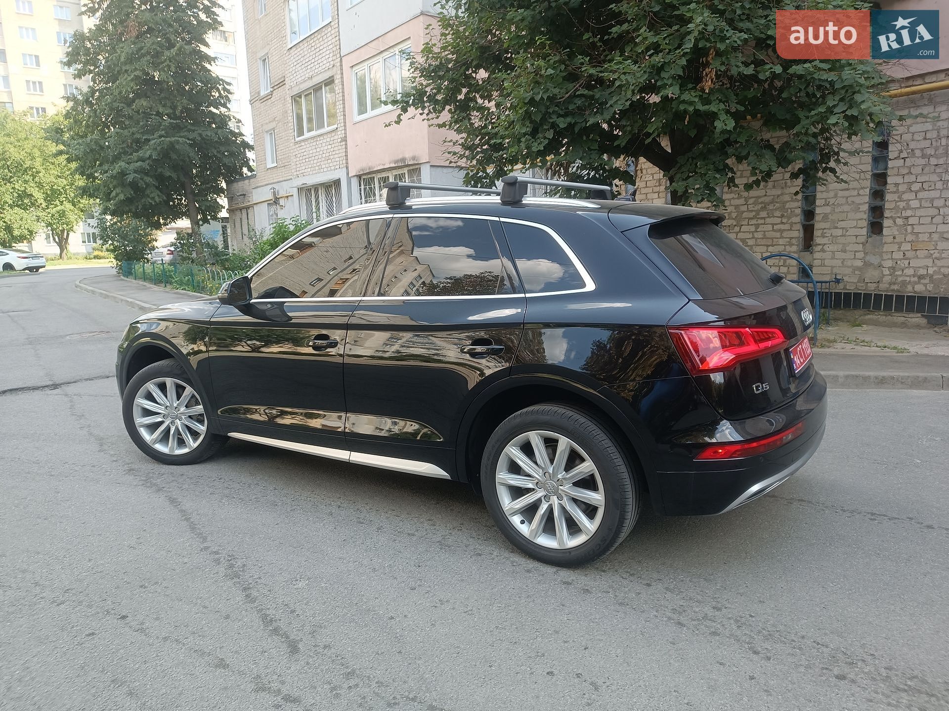 Audi Q5 2019 VIN WA1ANAFYXL2026584 фото оголошення 6 з 33