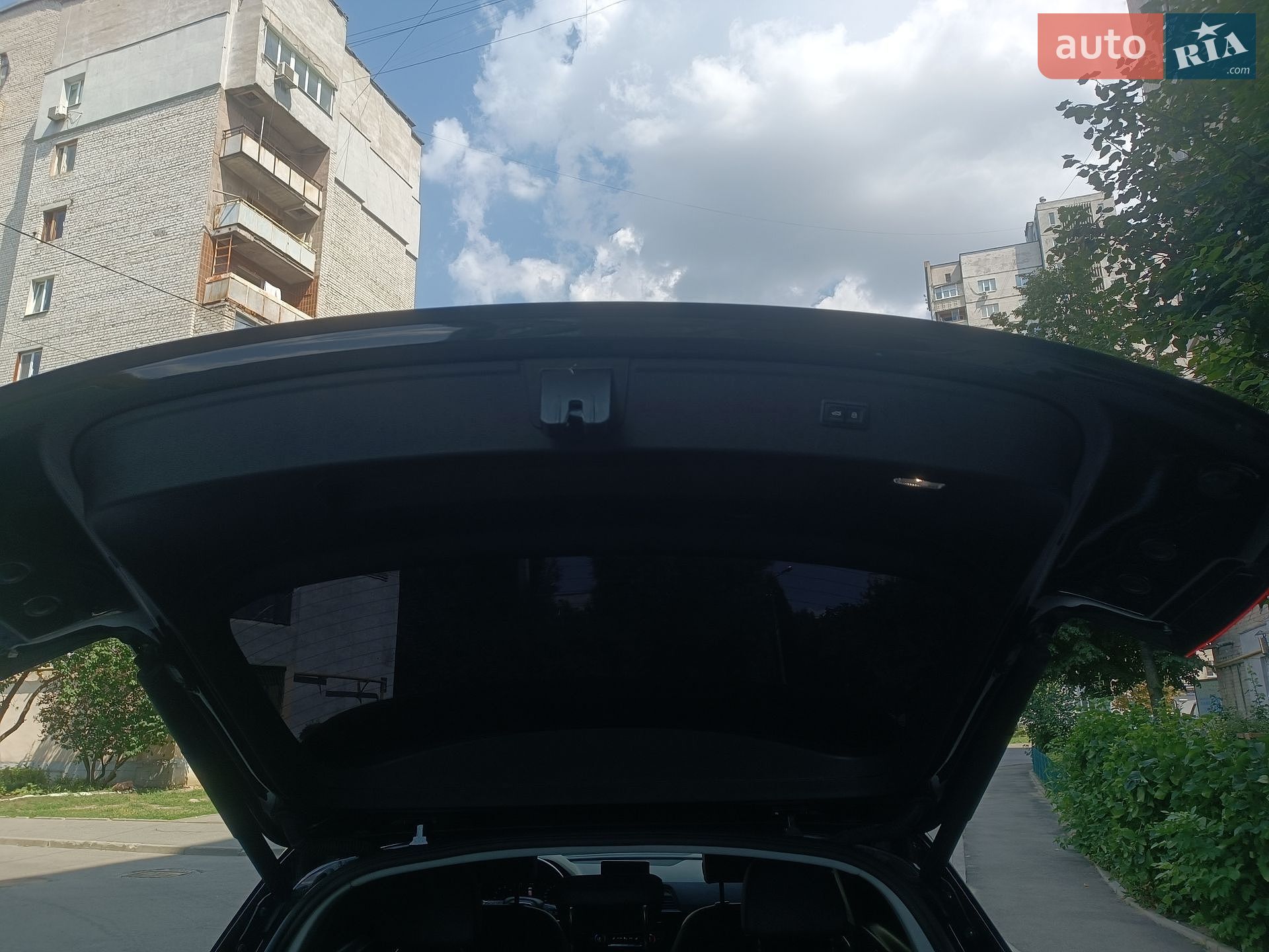 Audi Q5 2019 VIN WA1ANAFYXL2026584 фото оголошення 10 з 33