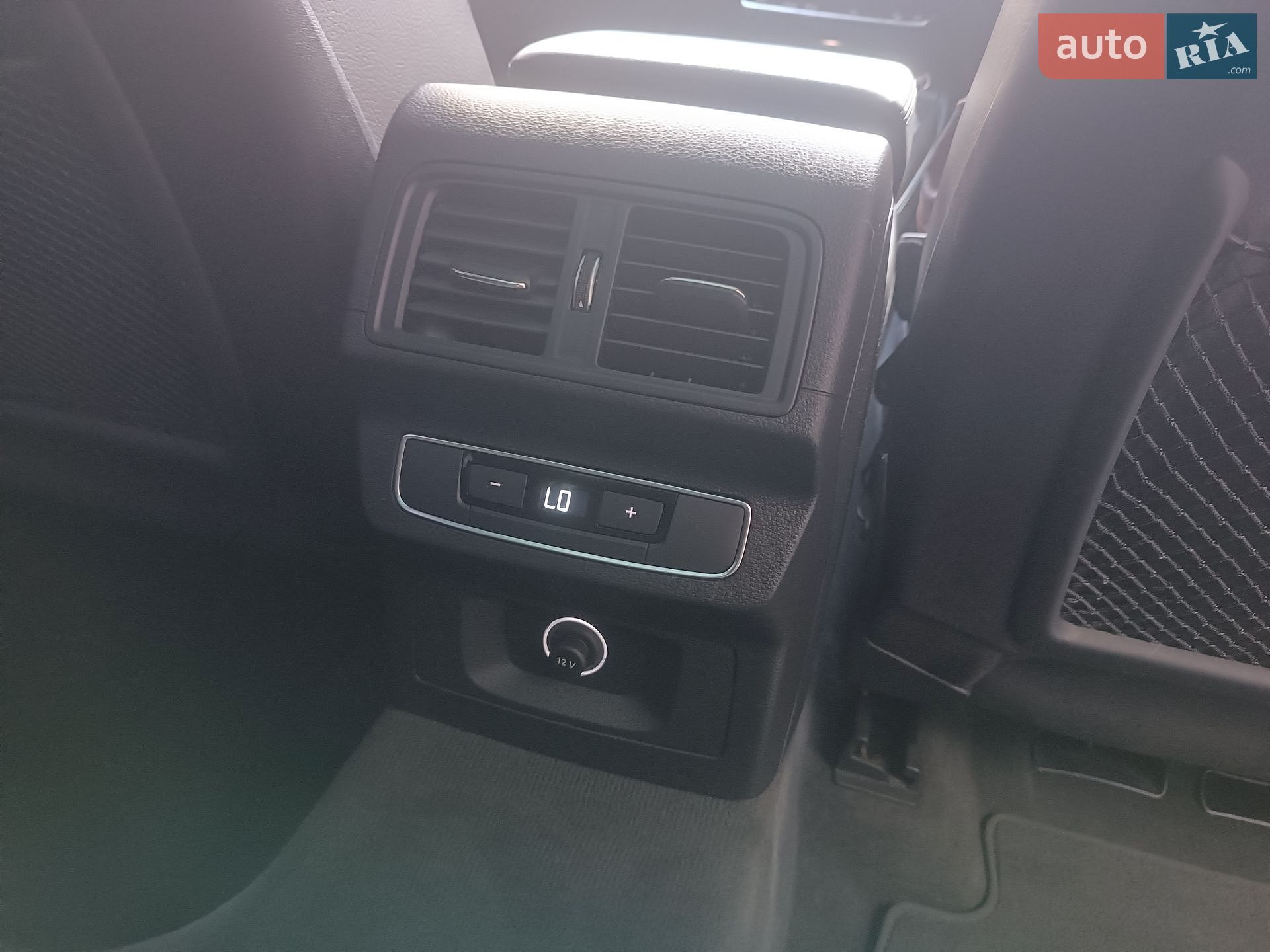 Audi Q5 2019 VIN WA1ANAFYXL2026584 фото оголошення 18 з 33