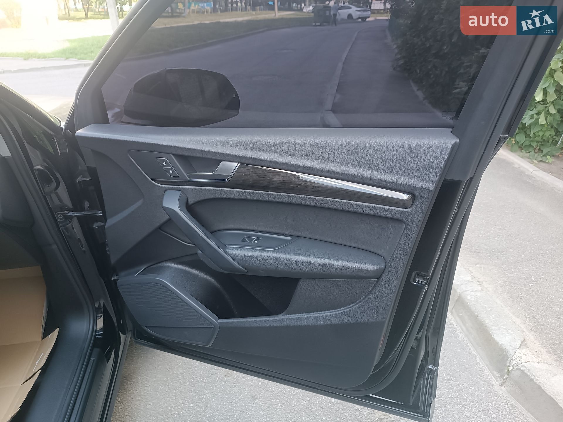 Audi Q5 2019 VIN WA1ANAFYXL2026584 фото оголошення 22 з 33