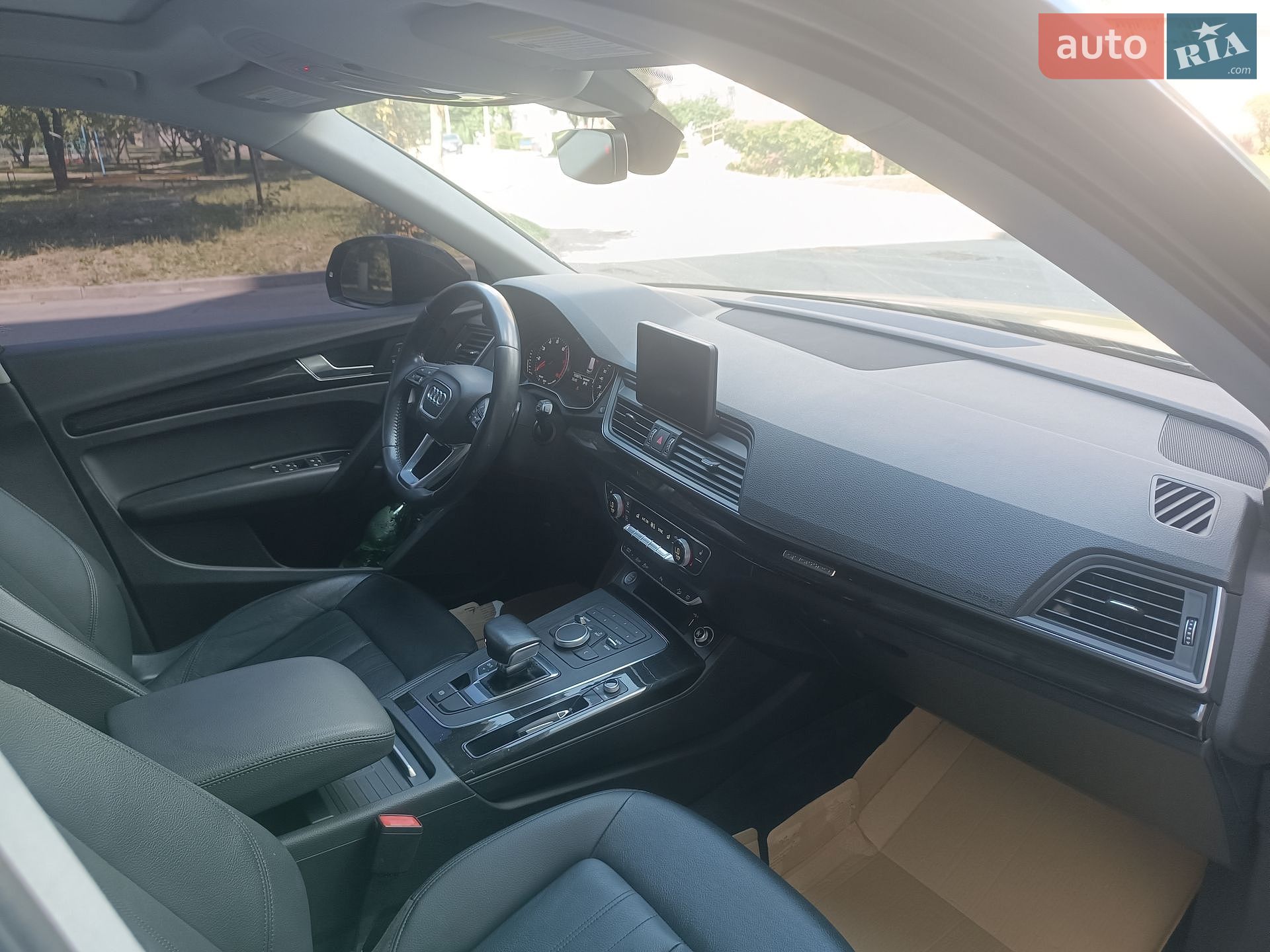Audi Q5 2019 VIN WA1ANAFYXL2026584 фото оголошення 23 з 33