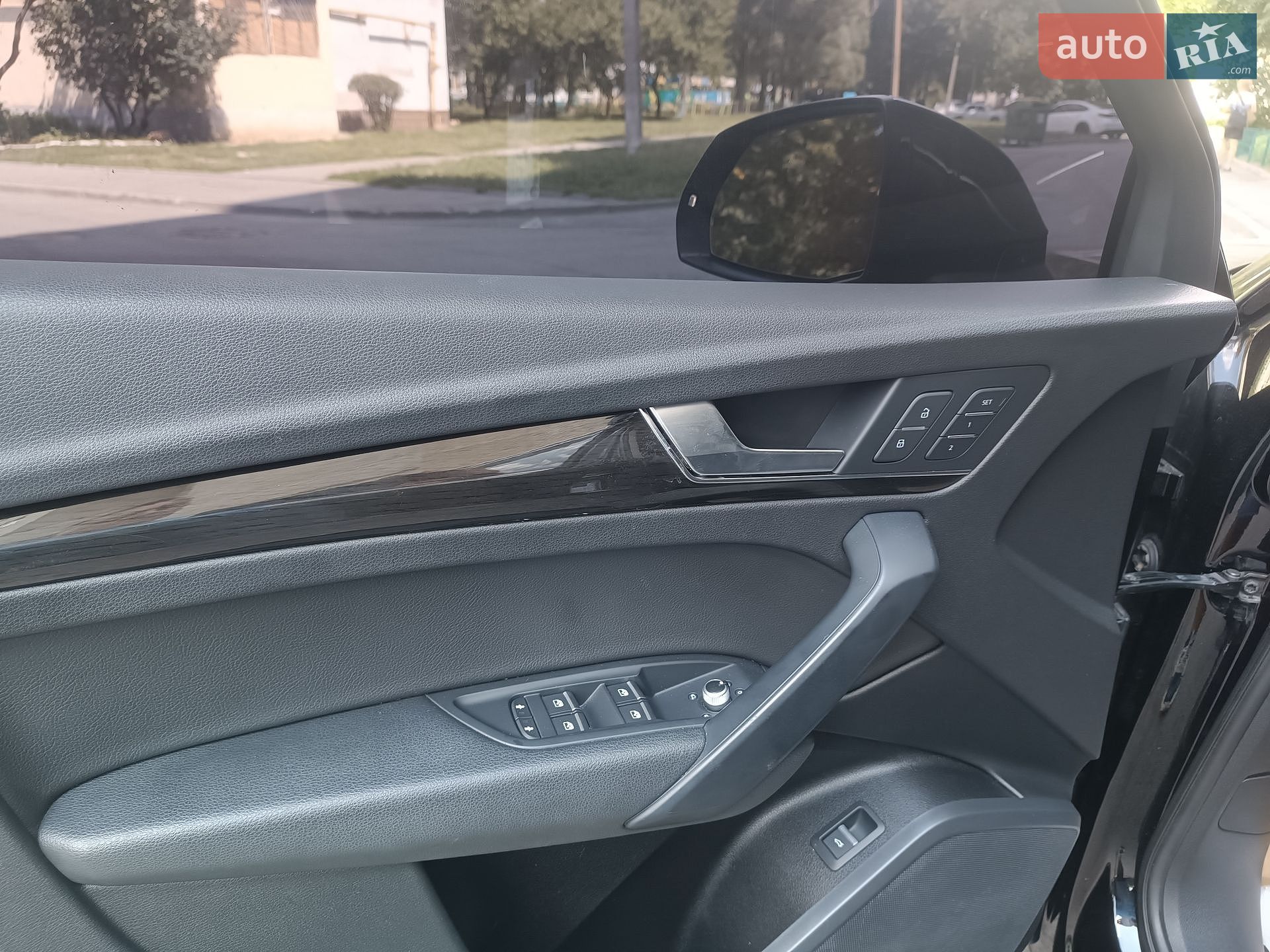 Audi Q5 2019 VIN WA1ANAFYXL2026584 фото оголошення 25 з 33