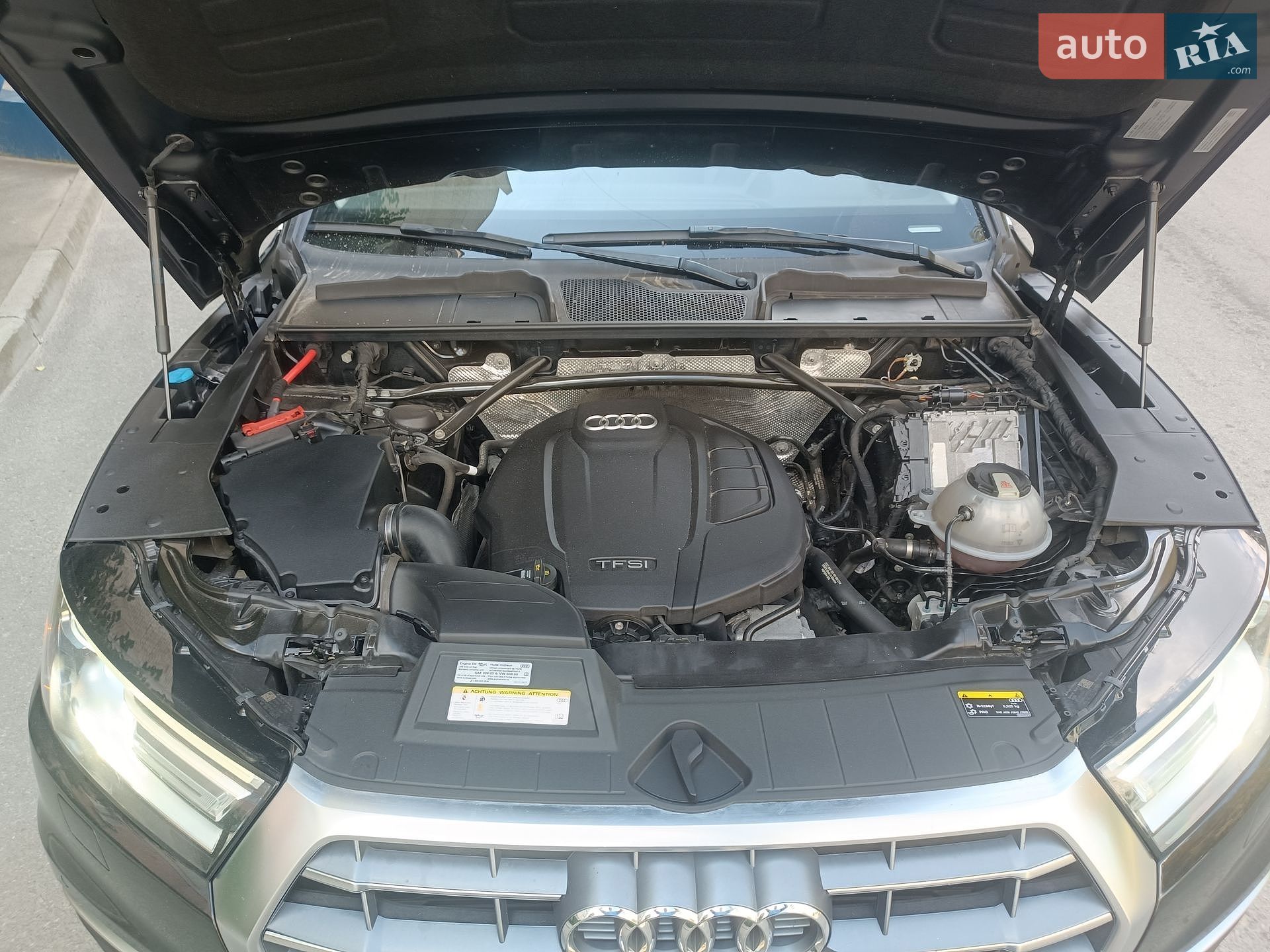 Audi Q5 2019 VIN WA1ANAFYXL2026584 фото оголошення 29 з 33