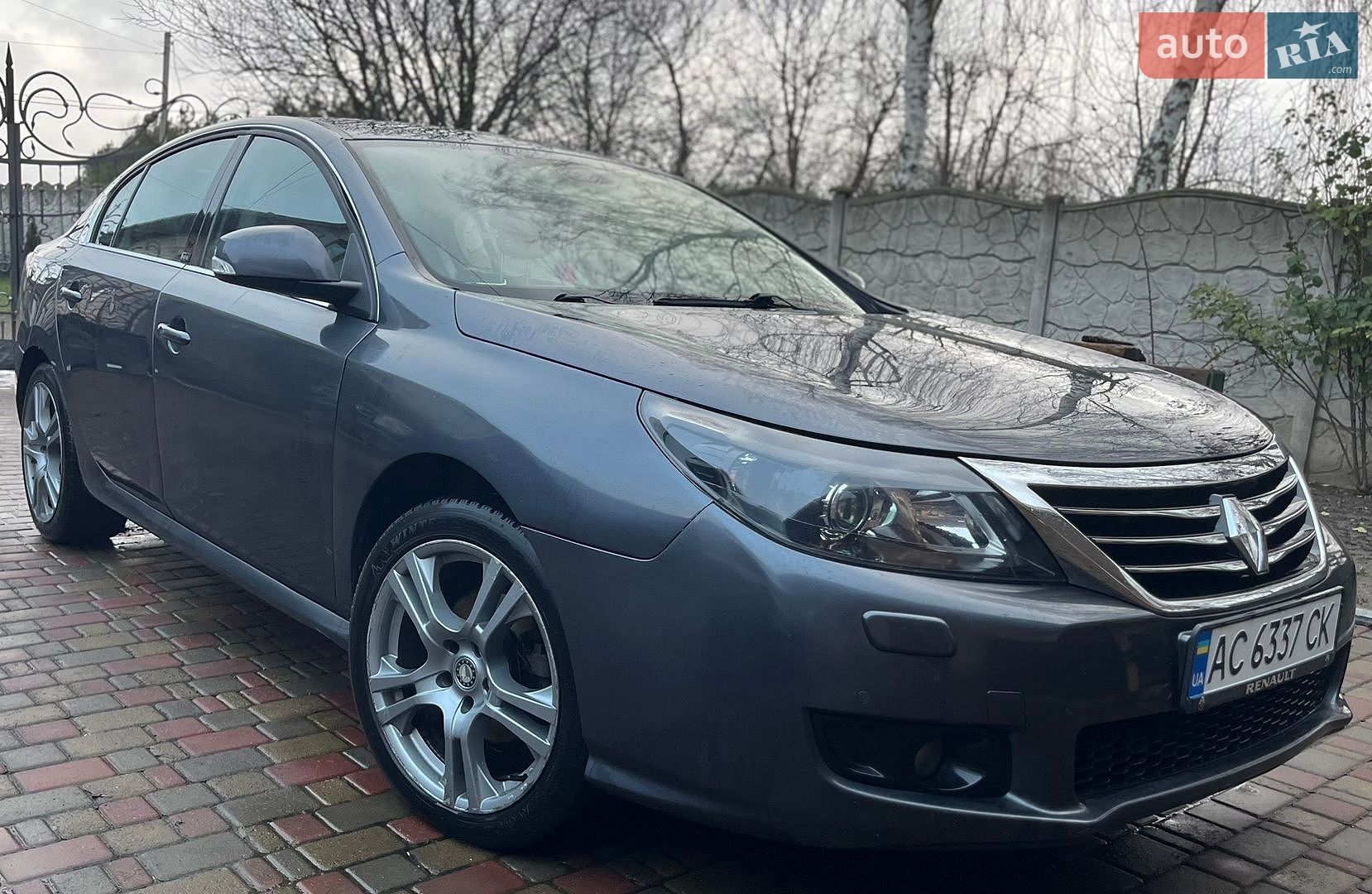 Renault Latitude 2011 VIN VF1LTF006UC250856 фото оголошення 2 з 16