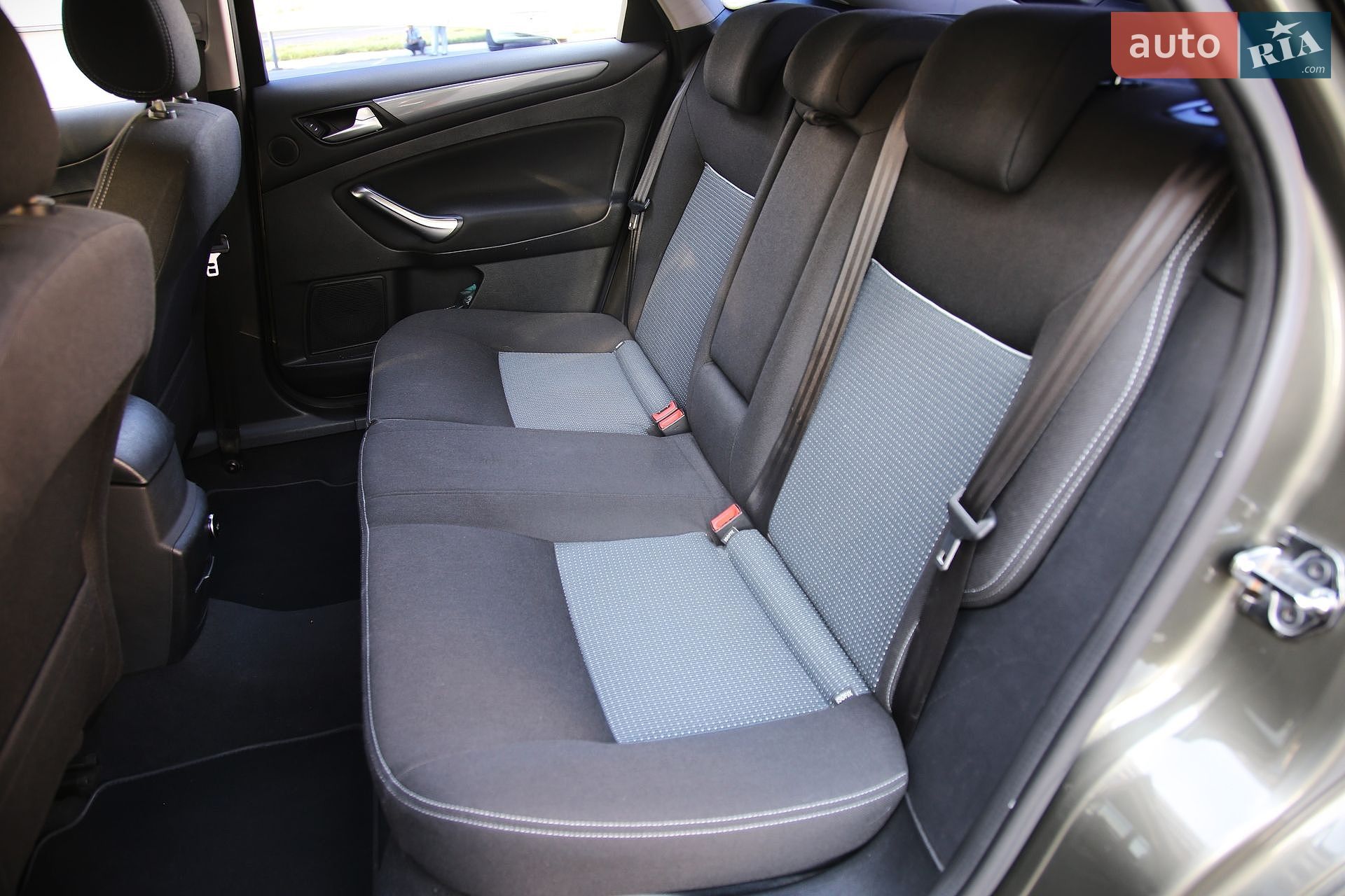 Ford Mondeo 2013 VIN WF0EXXGBBEDP26497 фото оголошення 10 з 21