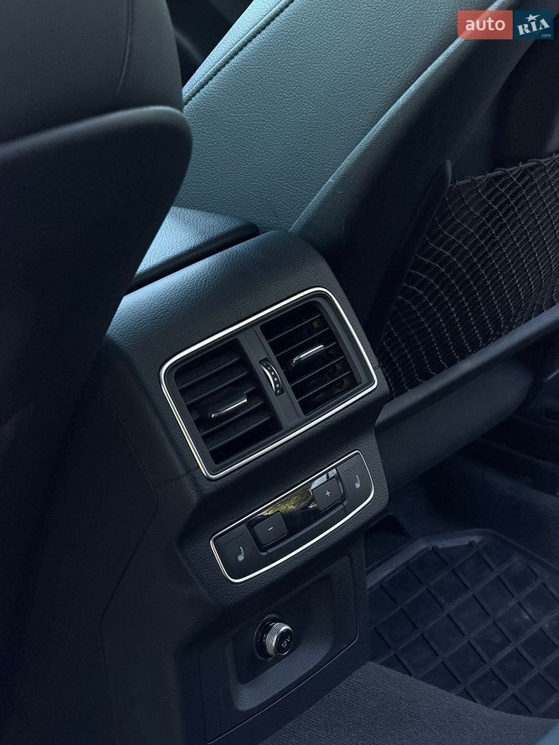 Audi Q5 2018 VIN WA1BNAFY7J2121962 фото оголошення 11 з 20