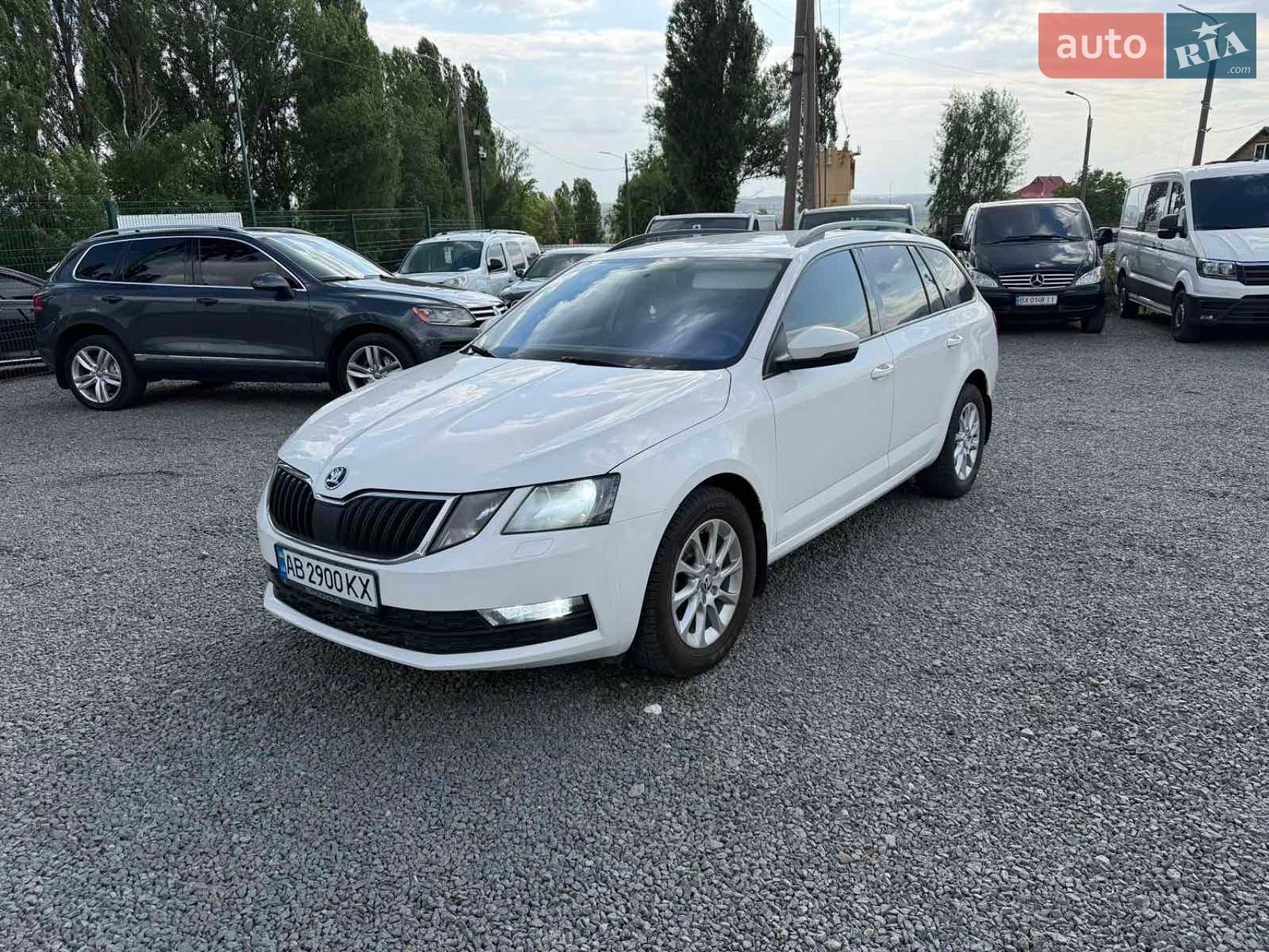 Skoda Octavia 2017 VIN TMBJG7NE6J0150192 фото оголошення 2 з 7