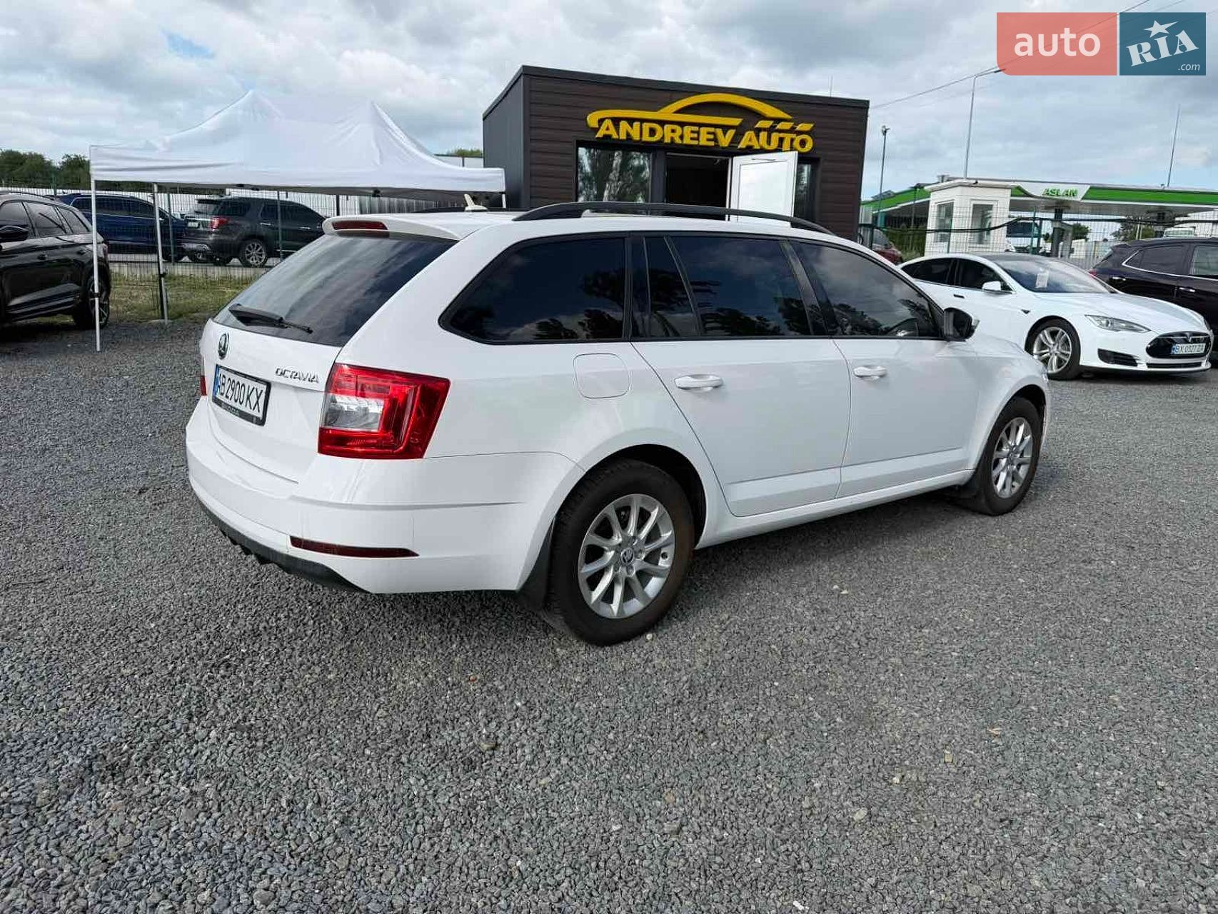 Skoda Octavia 2017 VIN TMBJG7NE6J0150192 фото оголошення 4 з 7