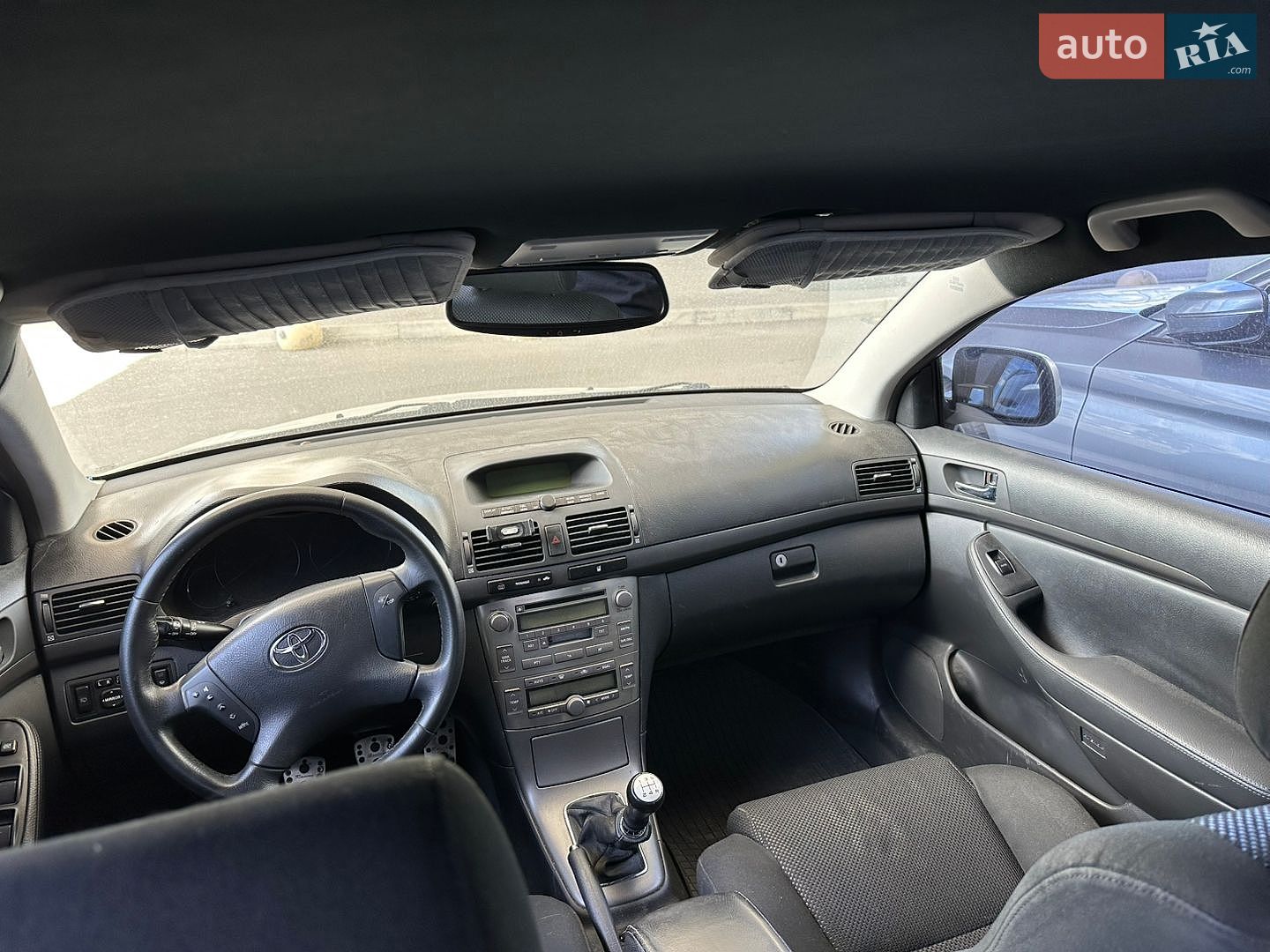 Toyota Avensis 2004 VIN SB1BR56L80E070446 фото оголошення 2 з 18