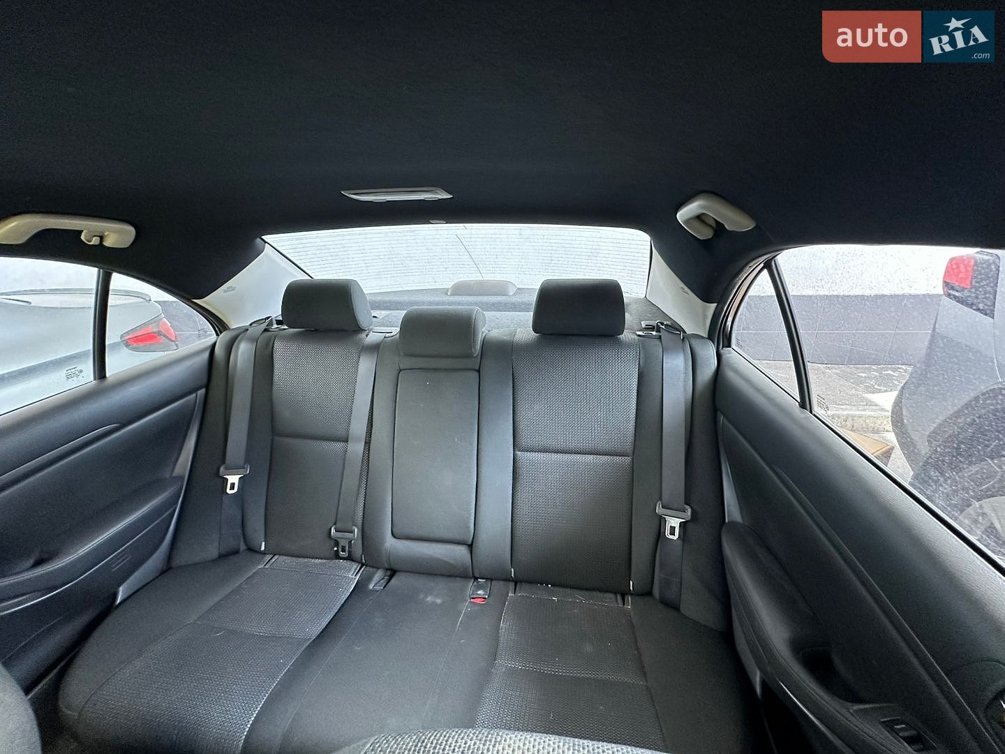 Toyota Avensis 2004 VIN SB1BR56L80E070446 фото оголошення 3 з 18