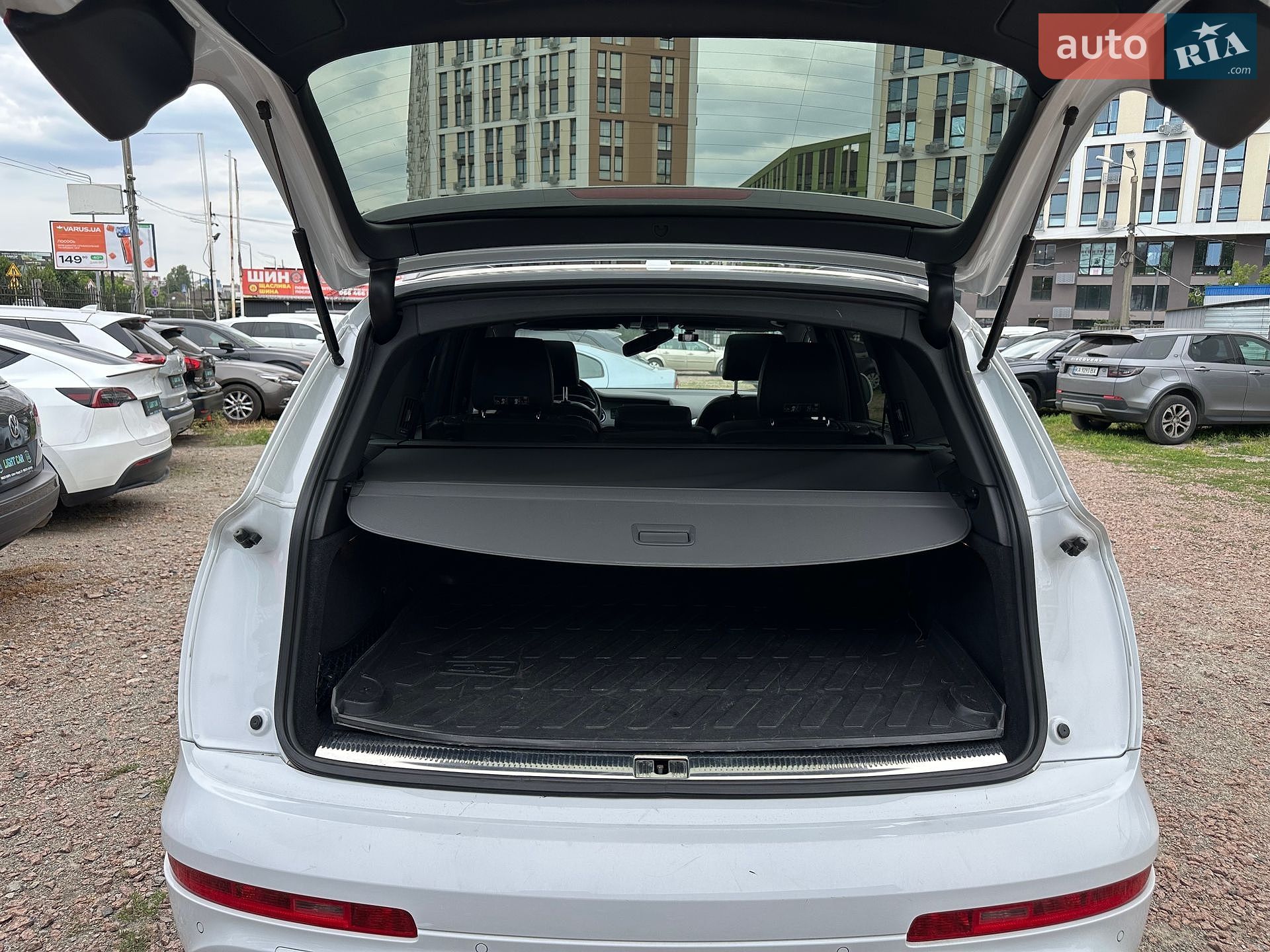 Audi Q7 2015 VIN WA1DGAFE1FD017357 фото оголошення 14 з 37