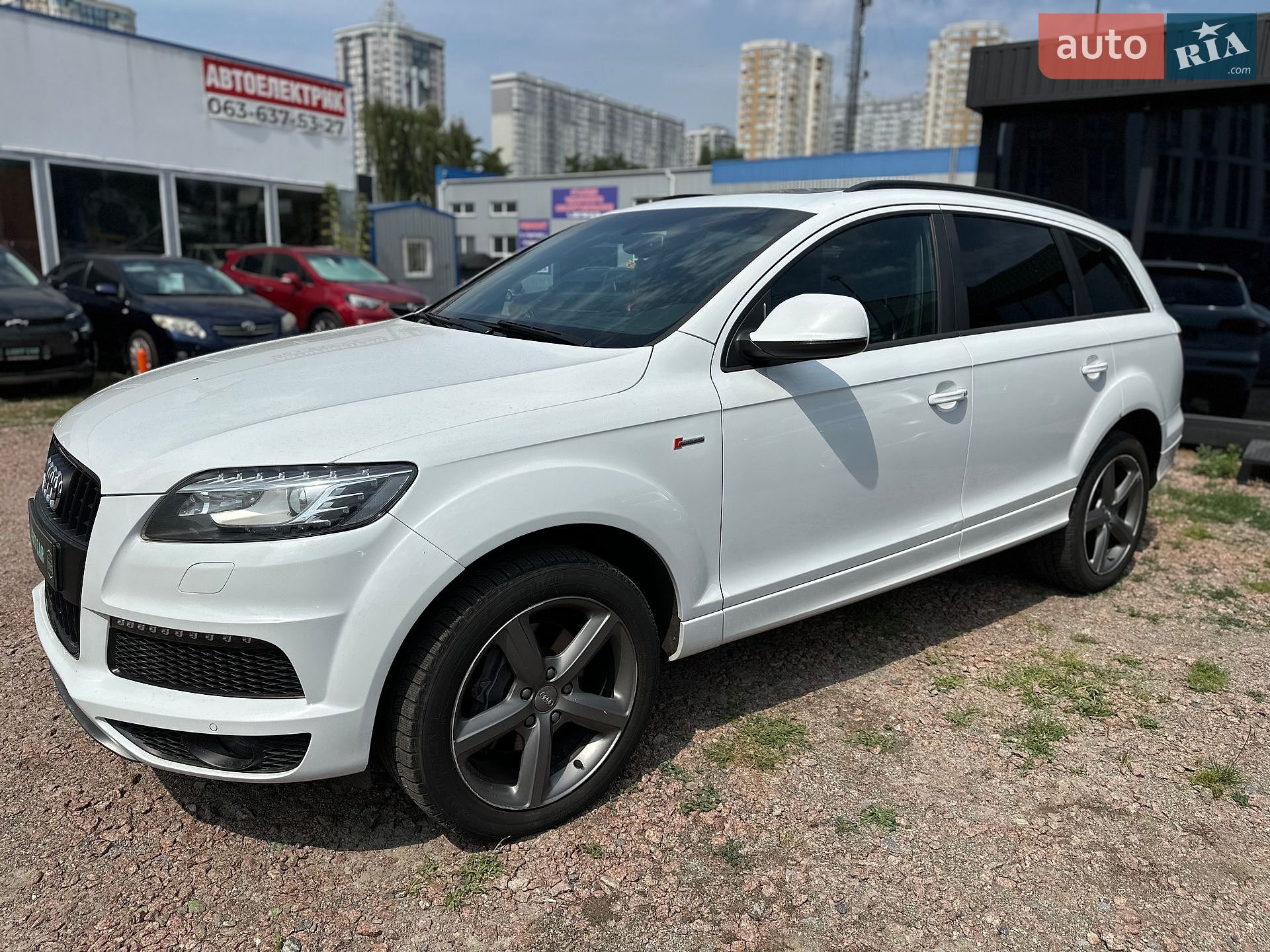 Audi Q7 2015 VIN WA1DGAFE1FD017357 фото оголошення 11 з 37