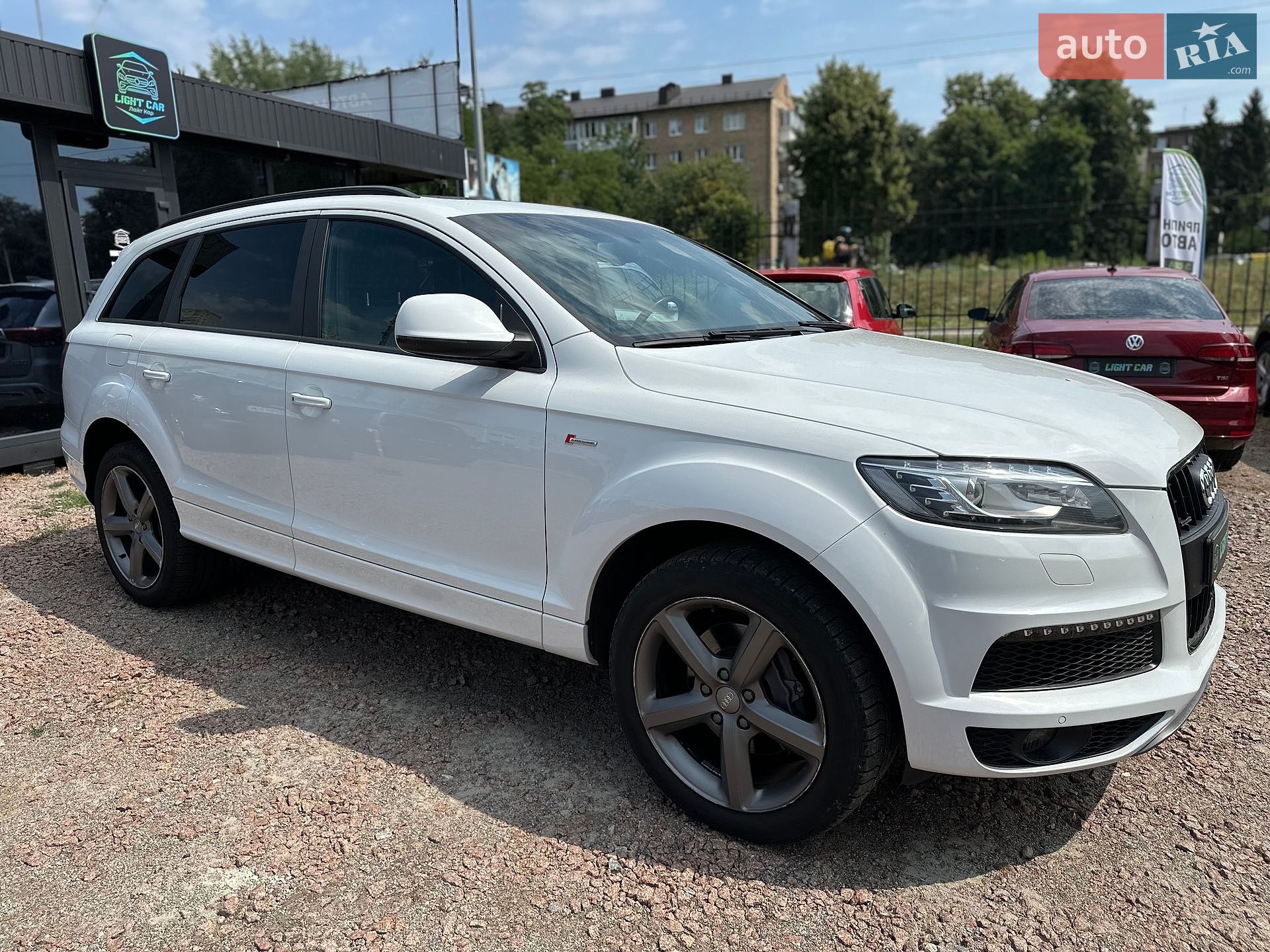 Audi Q7 2015 VIN WA1DGAFE1FD017357 фото оголошення 12 з 37