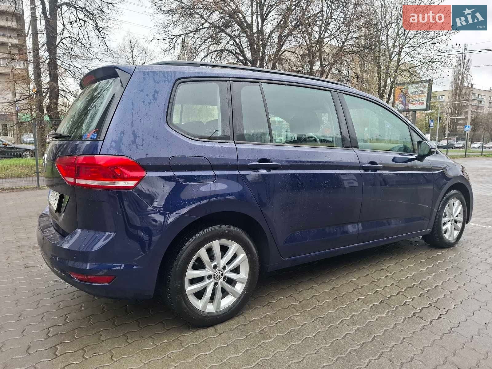 Volkswagen Touran 2017 VIN WVGZZZ1TZHW088182 фото оголошення 10 з 34