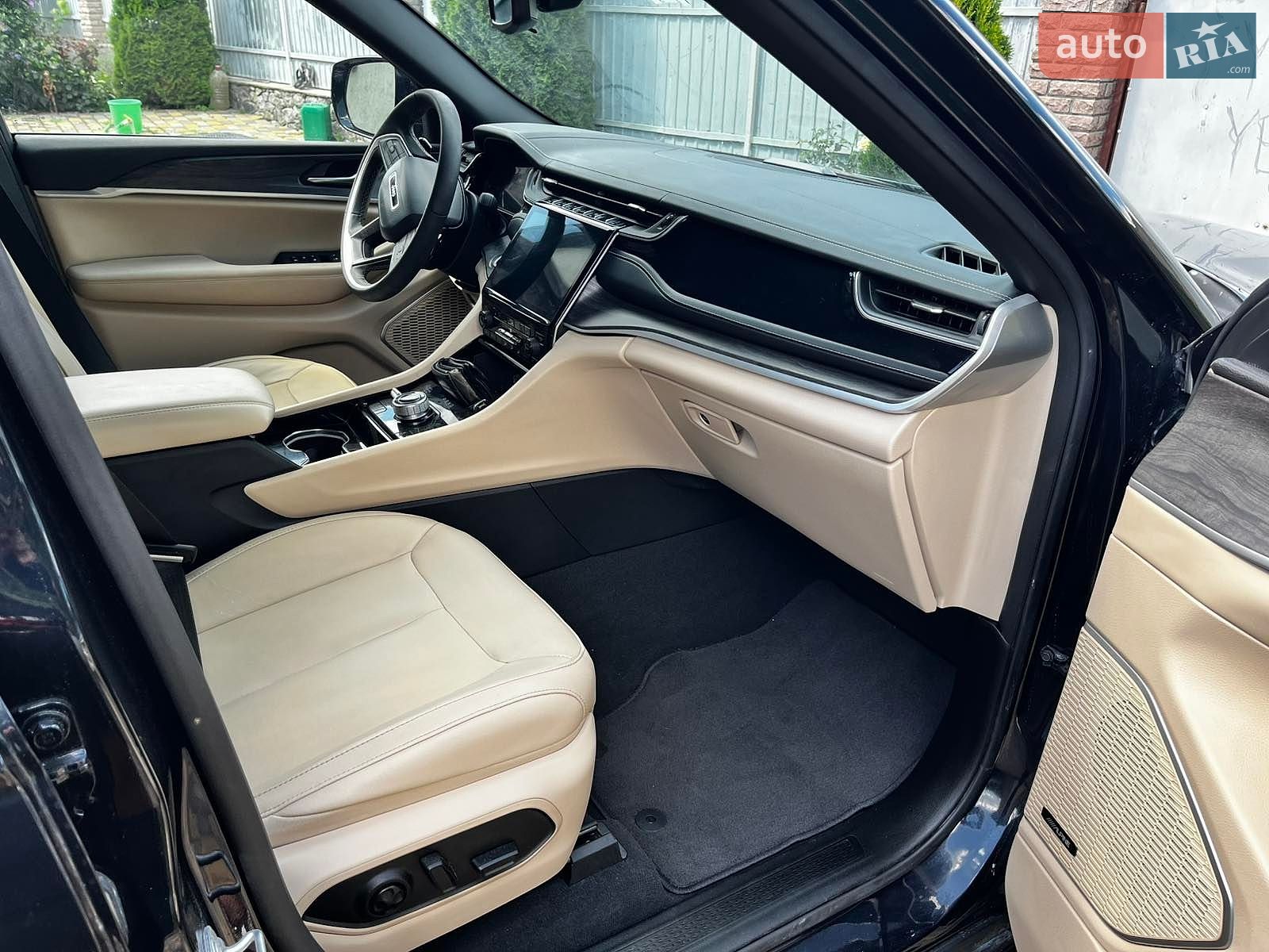 Jeep Grand Cherokee 2022 VIN 1C4RJYB67N8747883 фото оголошення 13 з 26
