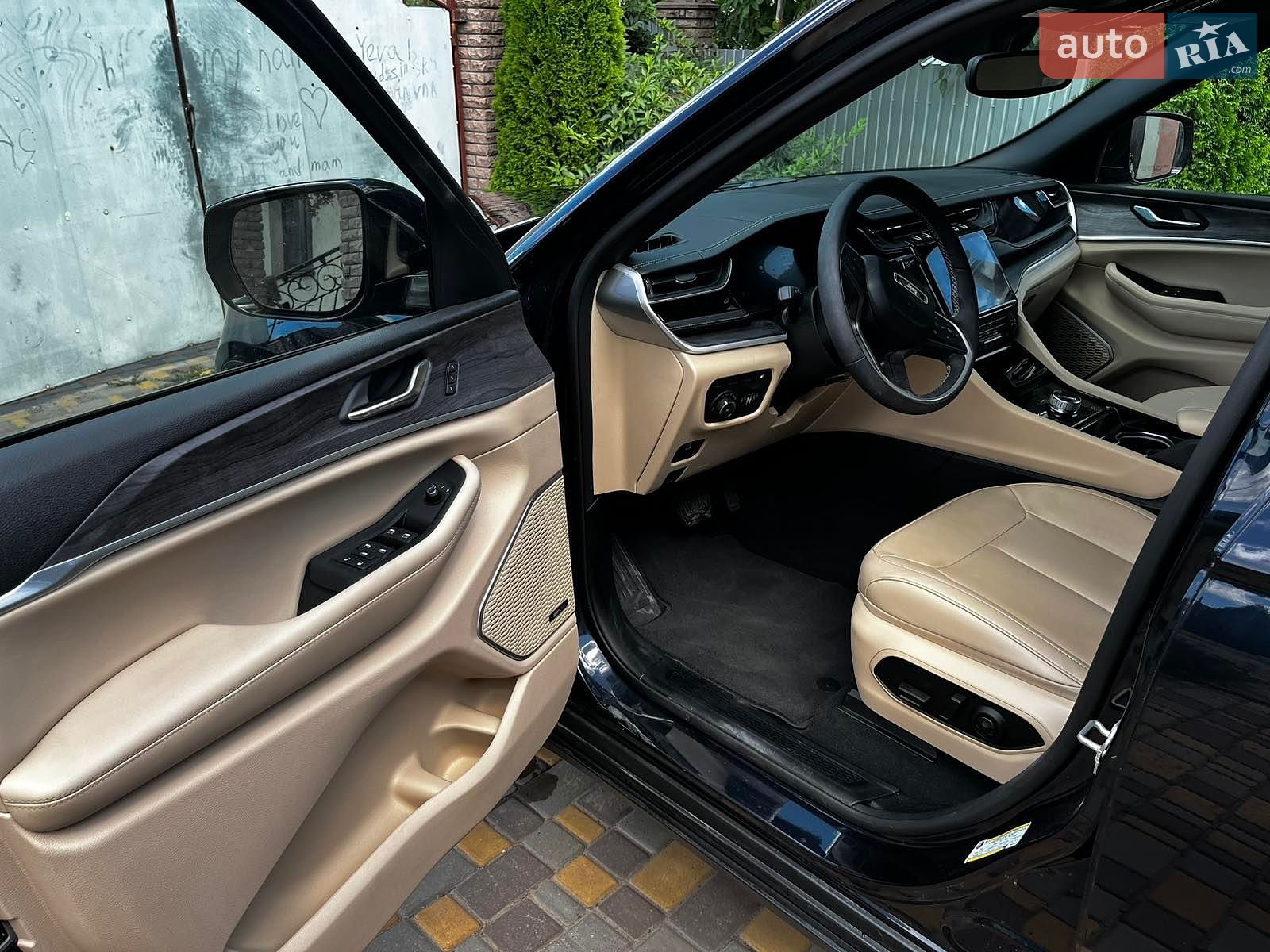 Jeep Grand Cherokee 2022 VIN 1C4RJYB67N8747883 фото оголошення 16 з 26