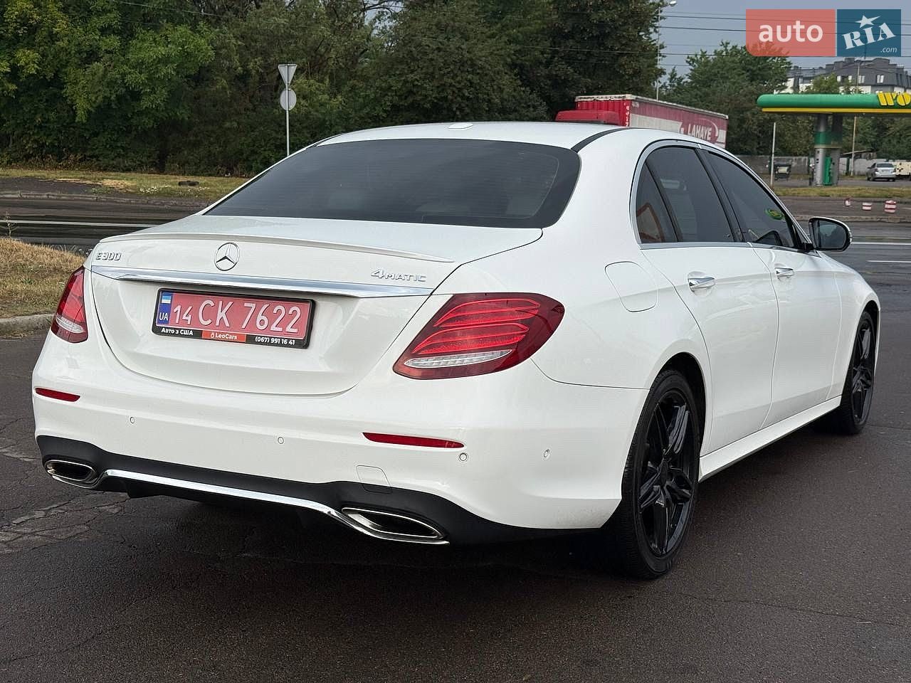Mercedes-Benz E-Class 2016 VIN WDDZF4KB9HA191330 фото оголошення 3 з 13