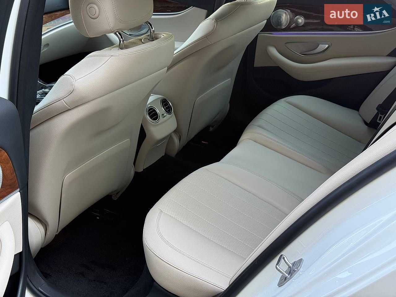 Mercedes-Benz E-Class 2016 VIN WDDZF4KB9HA191330 фото оголошення 12 з 16