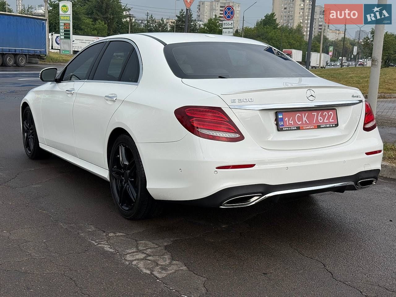 Mercedes-Benz E-Class 2016 VIN WDDZF4KB9HA191330 фото оголошення 5 з 13