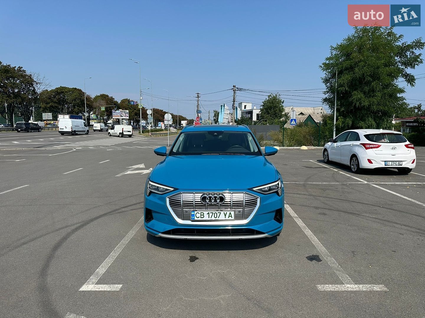 Audi e-tron 2019 VIN WA1LAAGEXKB009663 фото оголошення 10 з 18