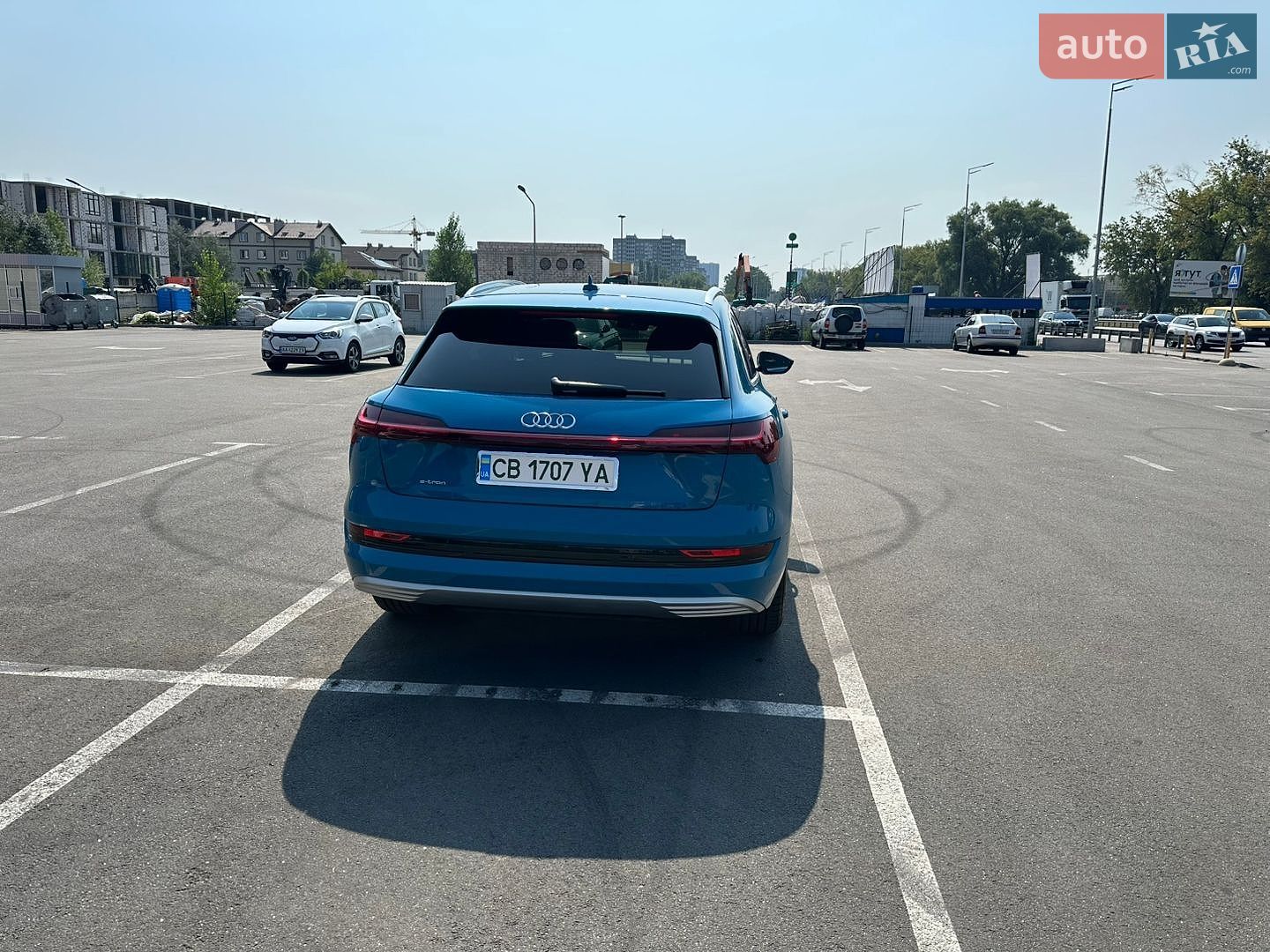 Audi e-tron 2019 VIN WA1LAAGEXKB009663 фото оголошення 9 з 18