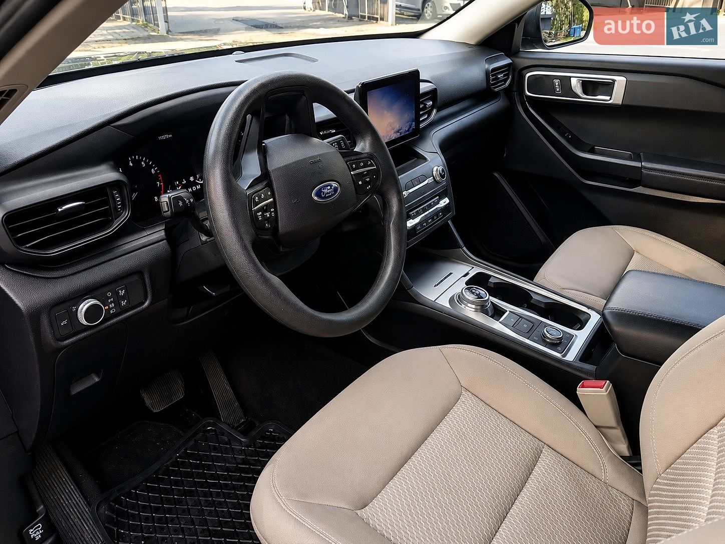 Ford Explorer 2019 VIN 1FMSK8BH0LGA95655 фото оголошення 12 з 23