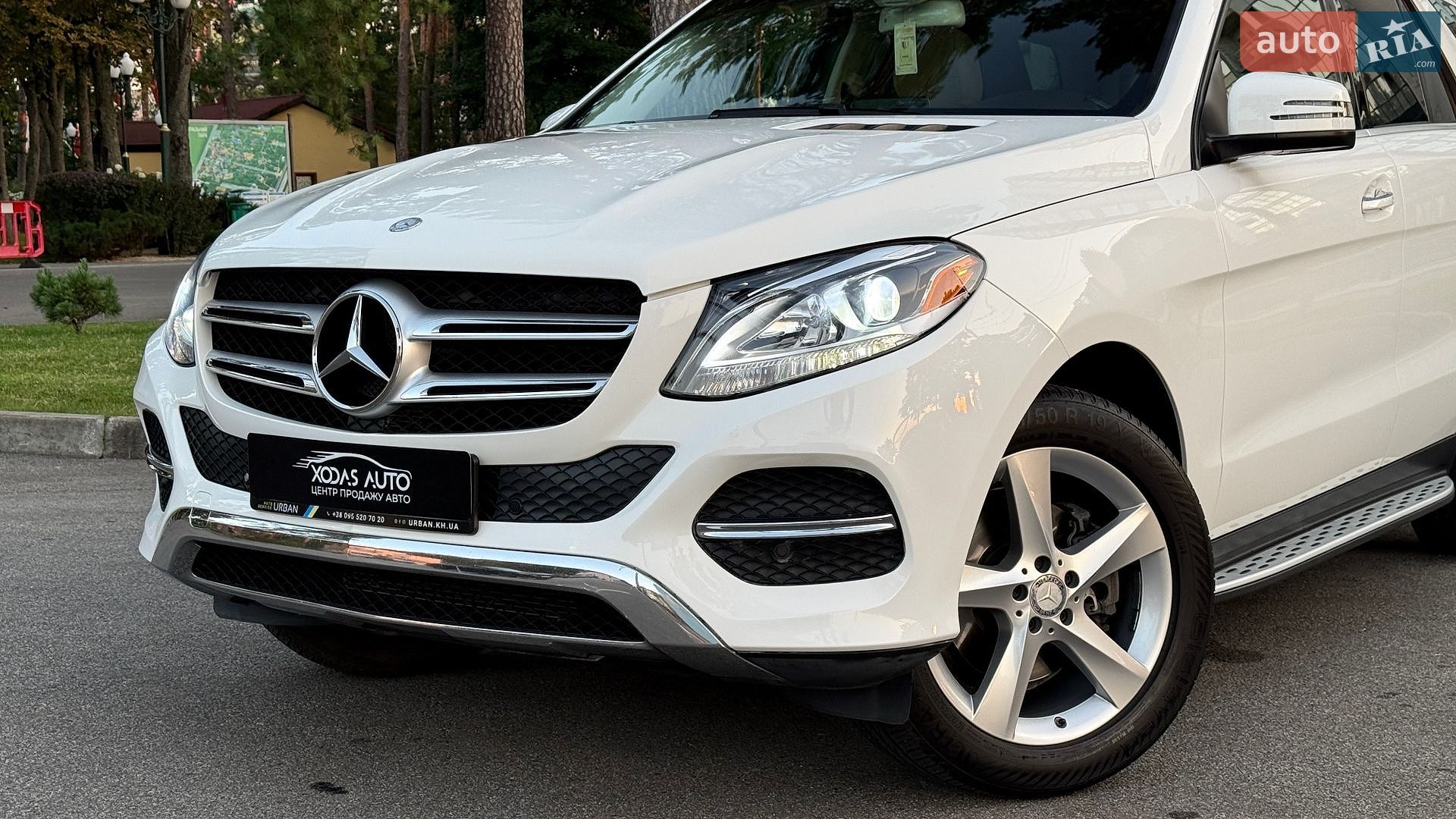 Mercedes-Benz GLE-Class 2016 VIN 4JGDA5HB1GA802624 фото оголошення 2 з 40