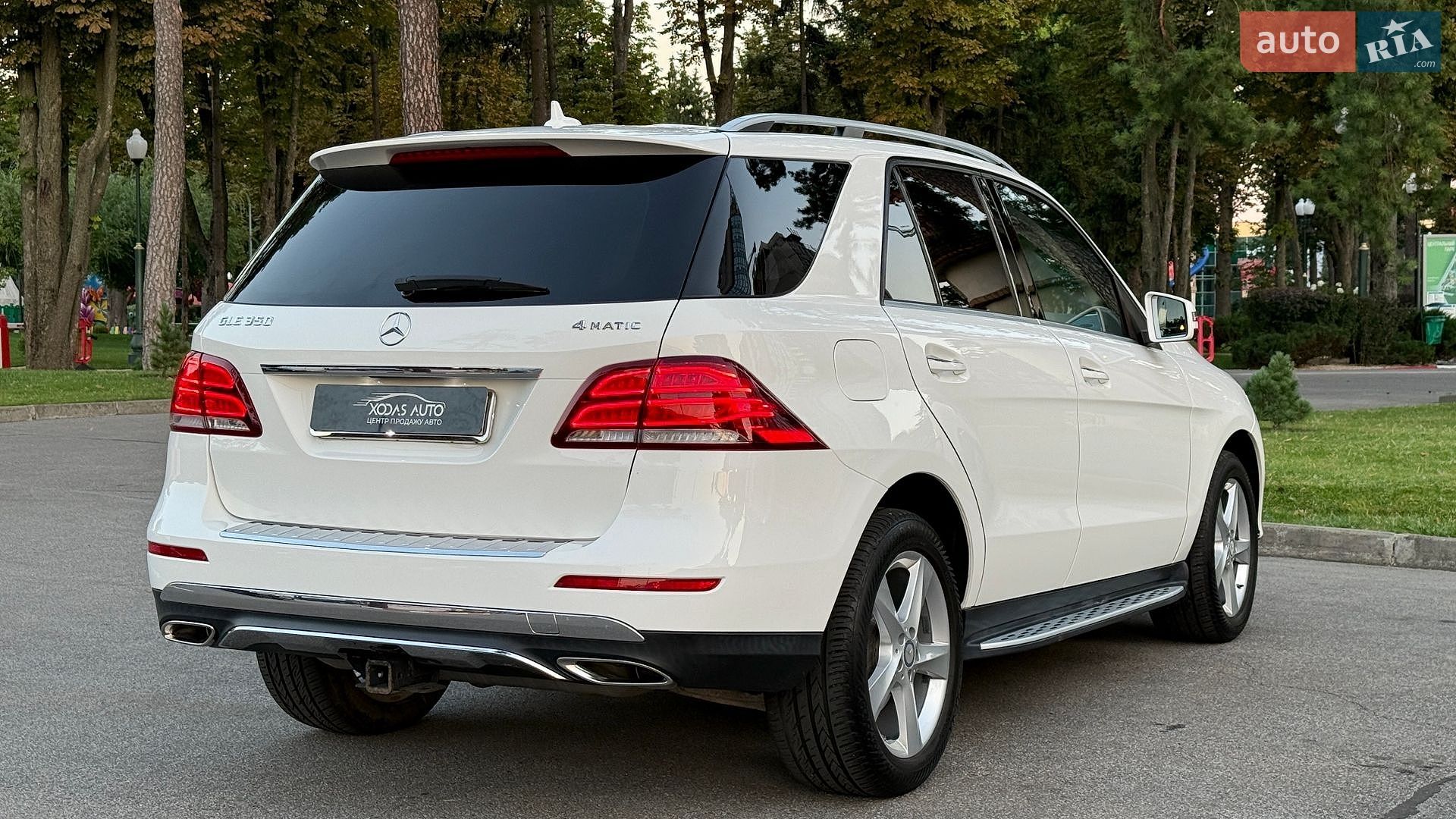 Mercedes-Benz GLE-Class 2016 VIN 4JGDA5HB1GA802624 фото оголошення 9 з 40