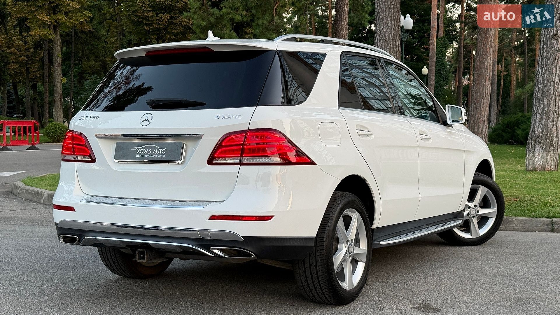 Mercedes-Benz GLE-Class 2016 VIN 4JGDA5HB1GA802624 фото оголошення 8 з 40