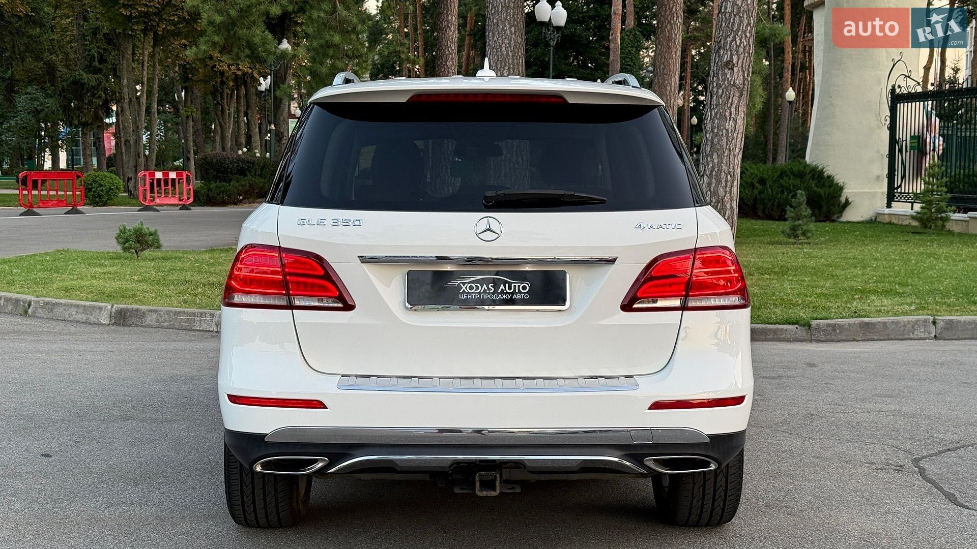 Mercedes-Benz GLE-Class 2016 VIN 4JGDA5HB1GA802624 фото оголошення 10 з 40
