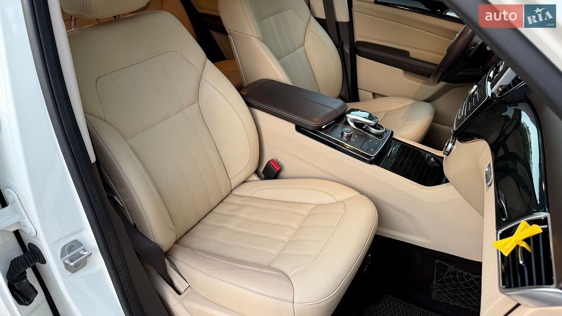 Mercedes-Benz GLE-Class 2016 VIN 4JGDA5HB1GA802624 фото оголошення 27 з 40