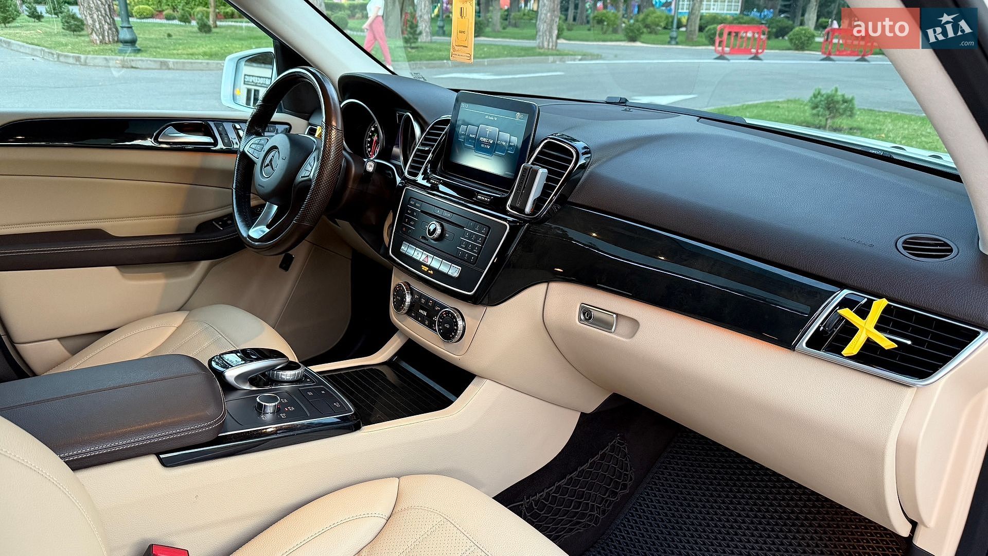 Mercedes-Benz GLE-Class 2016 VIN 4JGDA5HB1GA802624 фото оголошення 26 з 40