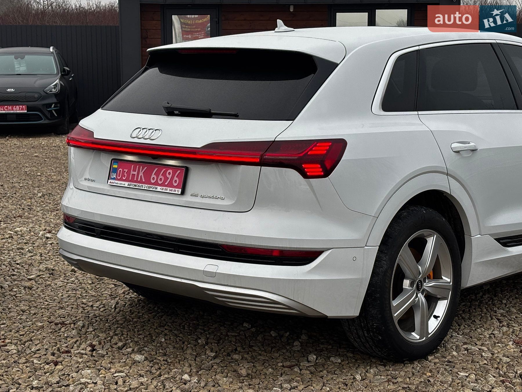 Audi e-tron 2021 VIN WAUZZZGE0NB016405 фото оголошення 6 з 39