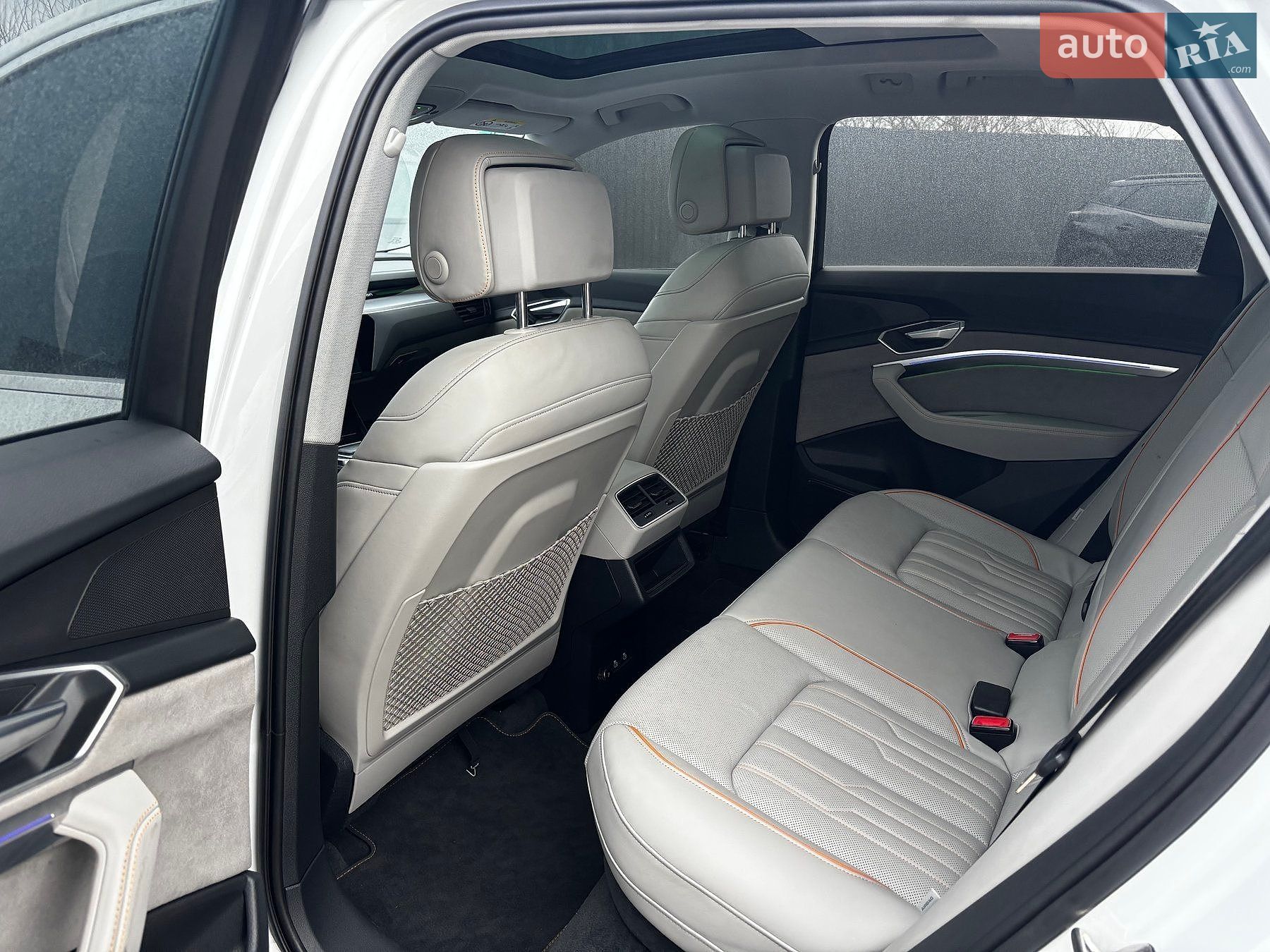 Audi e-tron 2021 VIN WAUZZZGE0NB016405 фото оголошення 20 з 39