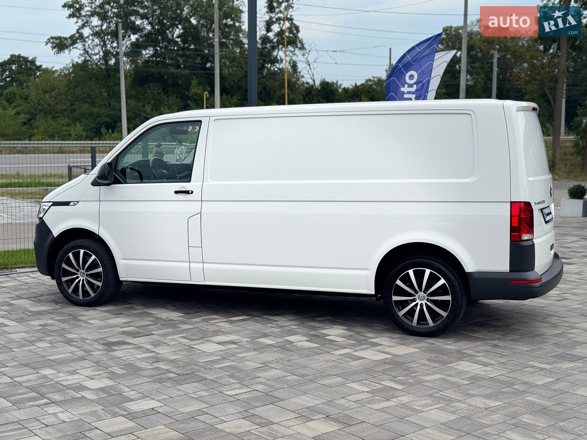 Volkswagen Transporter 2020 VIN WV1ZZZ7HZMH058162 фото оголошення 10 з 27