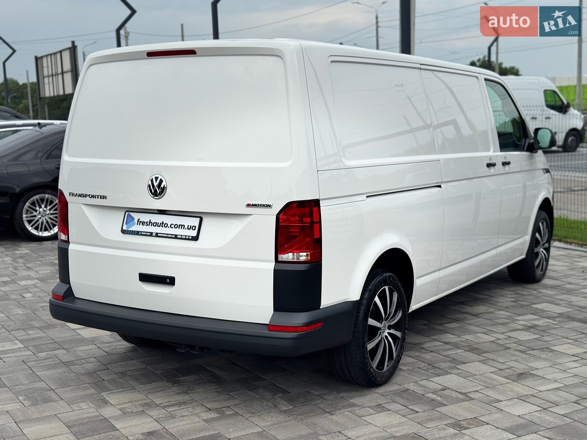 Volkswagen Transporter 2020 VIN WV1ZZZ7HZMH058162 фото оголошення 12 з 27