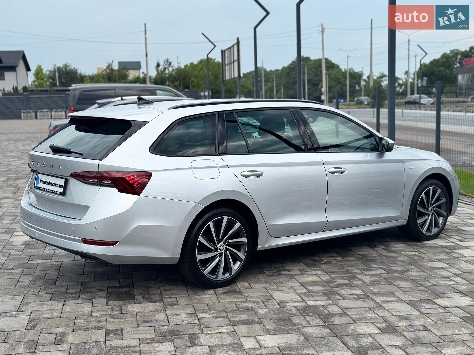 Skoda Octavia 2022 VIN TMBJJ8NX1PY064839 фото оголошення 3 з 42