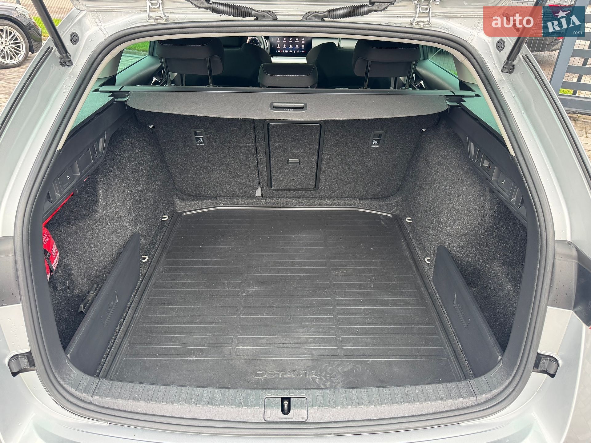 Skoda Octavia 2022 VIN TMBJJ8NX1PY064839 фото оголошення 32 з 42