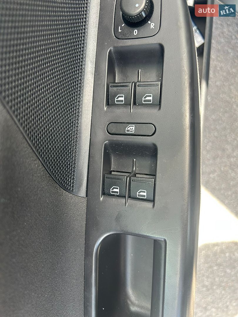 Volkswagen Golf 2013 VIN WVWZZZ1KZDM685566 фото оголошення 23 з 33