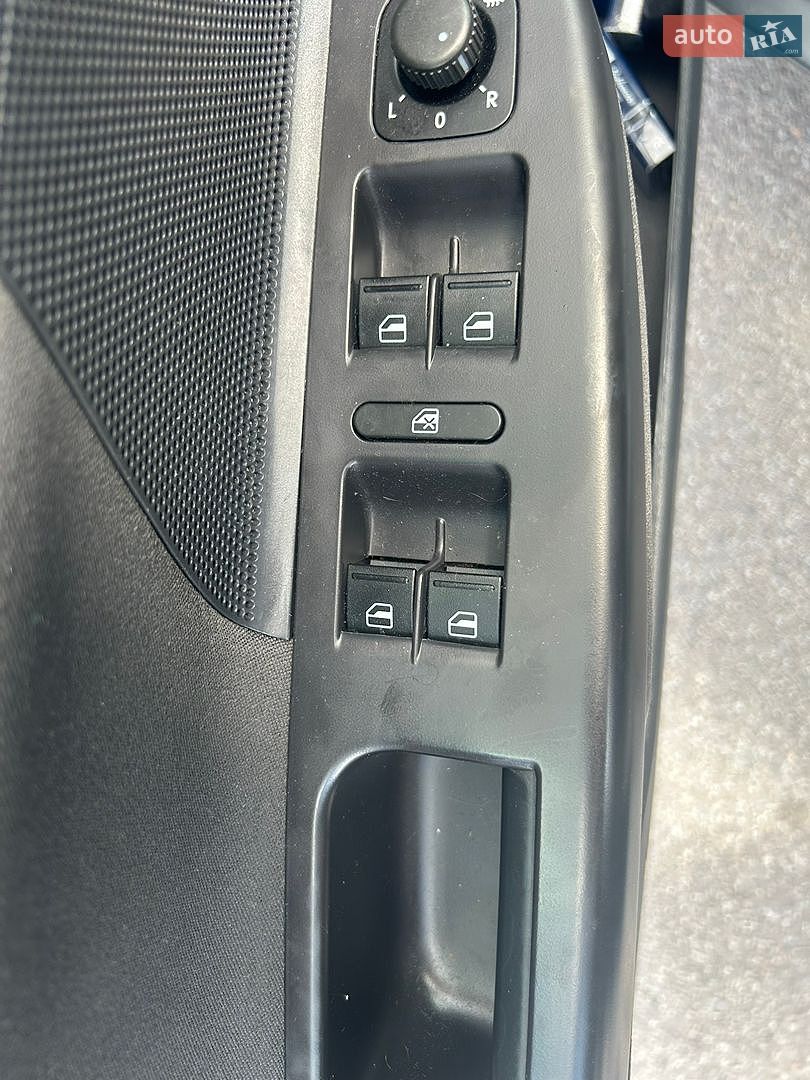 Volkswagen Golf 2013 VIN WVWZZZ1KZDM685566 фото оголошення 24 з 33