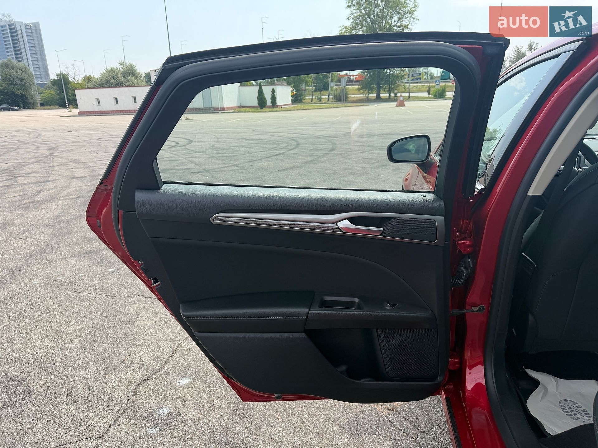 Ford Fusion 2020 VIN 3FA6P0T93LR157922 фото оголошення 28 з 112