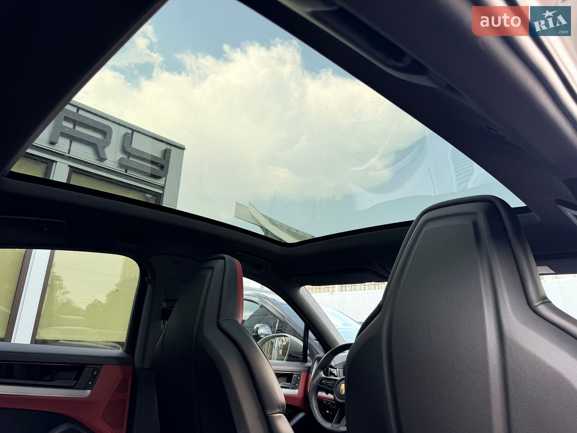 Porsche Cayenne Coupe 2023 VIN WP1ZZZ9YZRDA47176 фото оголошення 30 з 48