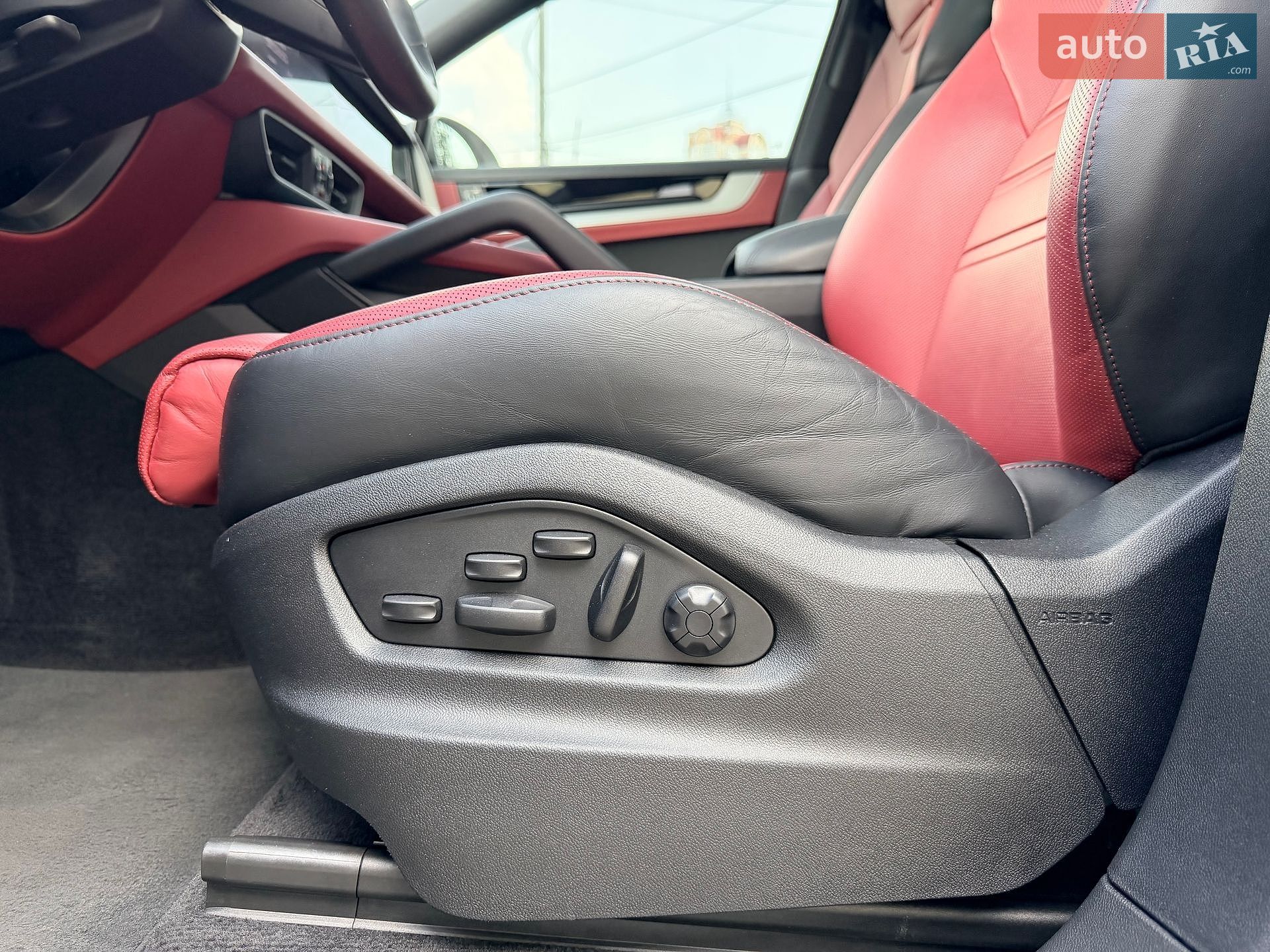Porsche Cayenne Coupe 2023 VIN WP1ZZZ9YZRDA47176 фото оголошення 37 з 48