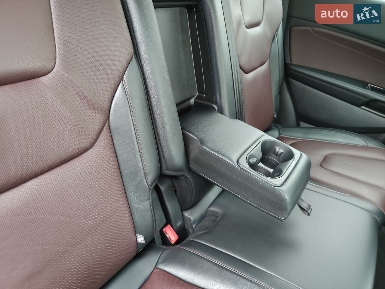 Ford Edge 2020 VIN 2FMPK4K9XLBB05901 фото оголошення 26 з 37