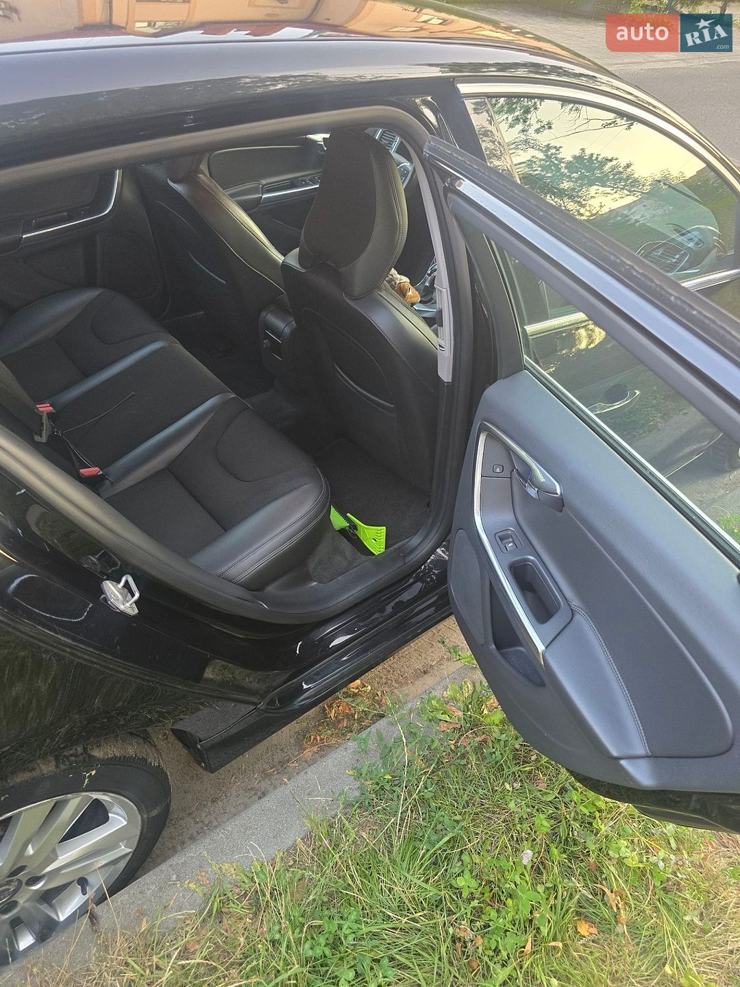 Volvo V60 2015 VIN YV1FW7980G1308409 фото оголошення 9 з 32
