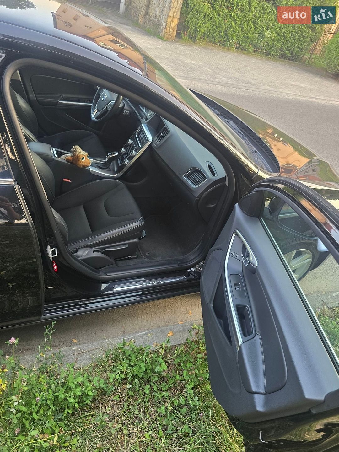 Volvo V60 2015 VIN YV1FW7980G1308409 фото оголошення 30 з 32